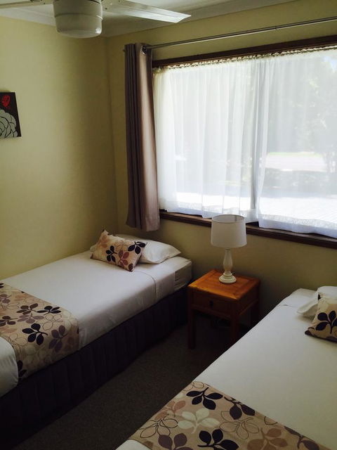 Montville Holiday Apartments - Flights 23
