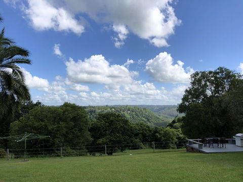 Montville Holiday Apartments - Flights 10