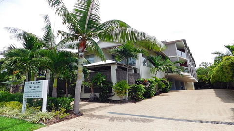 Watersons At Airlie Central Apartments - Flights 1