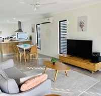 WHITSUNDAY brand new townhouse close to boardwalk - Flights