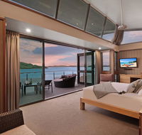 Yacht Club Villa 33 - Serenity - 4 Bedroom 4 Bathroom House Ocean Views 2 Buggies - Flights