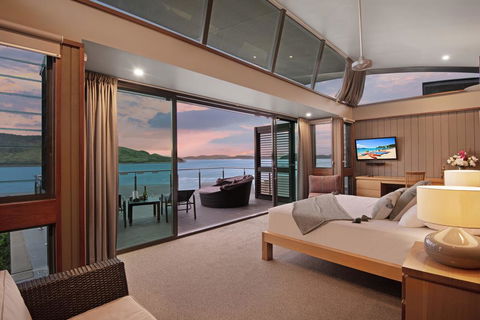 Yacht Club Villa 33 - Serenity - 4 Bedroom 4 Bathroom House Ocean Views 2 Buggies - Flights 0