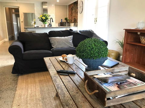 YSG The Edward Townhouse 151 - Walk To Town - Flights 0