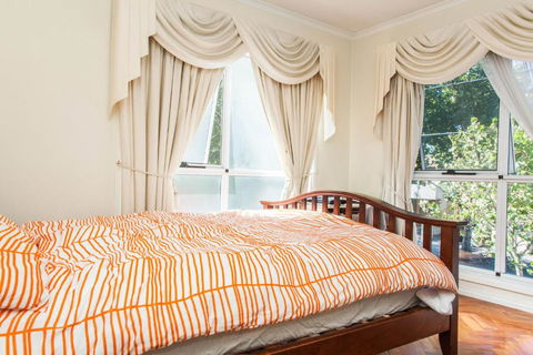 Abbotsford Private Rooms & Pods - 15 Charles Homestay - Flights 2