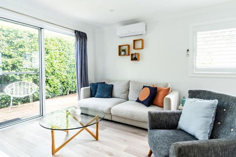 A Chic Coastal Hideaway At Toowoon Bay Beach - Flights 2