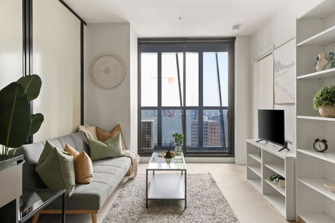 A Chic & Comfy 2BR Apt On Collins With City Views - Flights 0