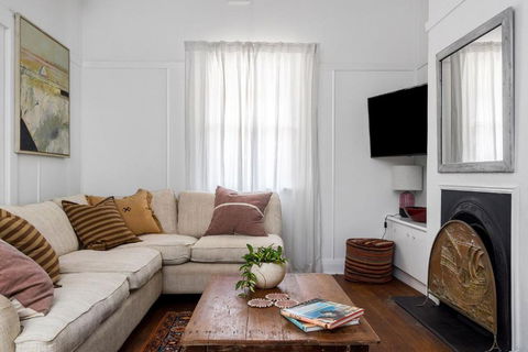 A Perfect Stay - Gidgets House And Studio - Flights 4