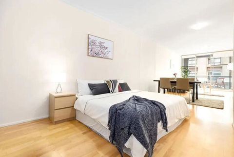 A Stylish & Cozy Studio Next To Darling Harbour - Flights 1