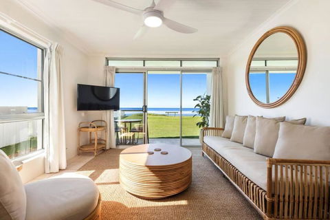 Absolute Beachfront Apartment 11B - Flights 0