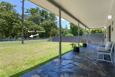 Absolute Beachfront Family Home - Cooya - Flights 2