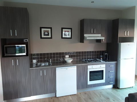 Adelphi Apartment 2- Poolside Or Apartment 2A- King Studio - Flights 4