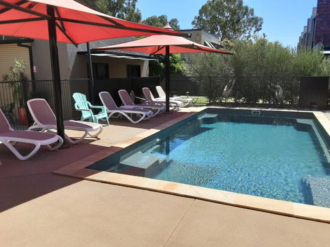 Adelphi Apartment 2- Poolside Or Apartment 2A- King Studio - Flights 2