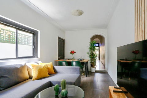 Affordable 2 Bedroom House Surry Hills 2 E-Bikes Included - Flights 0
