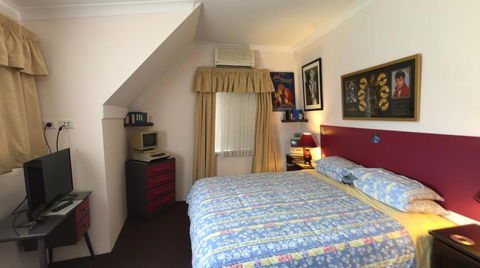 Aarn House B&B Airport Accommodation - Flights 1