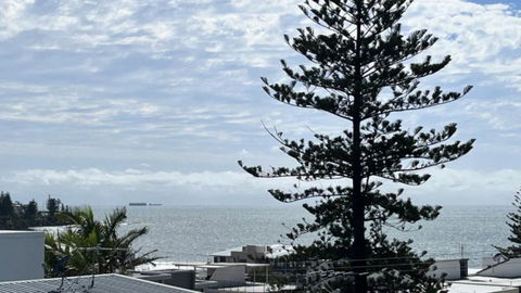 A Minutes Walk To The Beach! - Flights 3