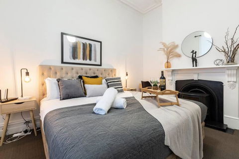 A Carlton Classic - Quaint Inner-City Getaway - Flights 1
