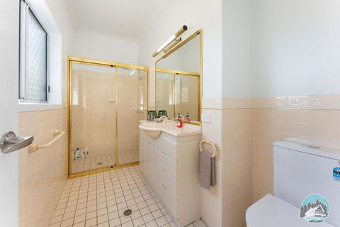 Aircabin - Gorokan - Comfy - 4 Beds Holiday House - Flights 2