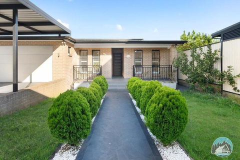 Aircabin - Guildford - 3 Beds Spacious House - Flights 1