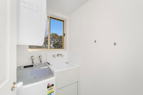 Alexander Beachfront Apartments - Flights 4