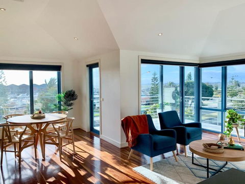Amazing Beachfront & City Views 2 Bed 2 Bathroom - Flights 2
