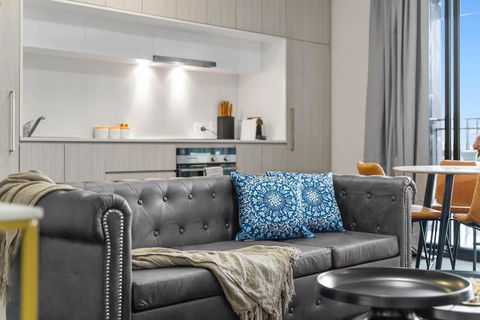 Amazing CBD 2BR Apt - Walkable & Wi-Fi & Charm - Flights 4