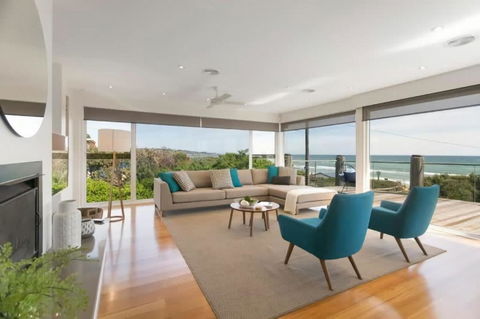 Anchor Beachfront Retreat Water Views, On The Beach - Flights 1