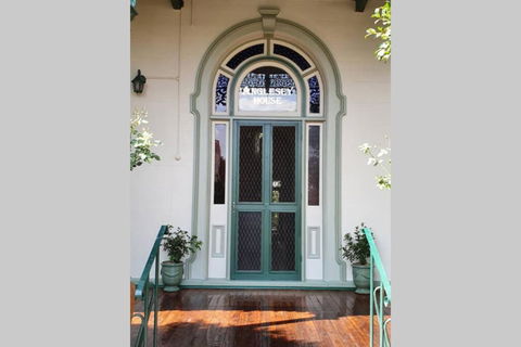 Anglesey House Iconic Forbes CBD Heritage Home - Flights 0
