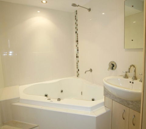 Allamanda U2 Awesome Location - Flights 3