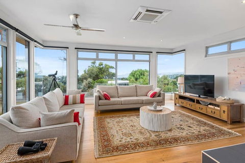 Aires Coastal Beach House Luxury With Ocean Views - Flights 0
