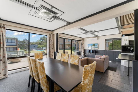 Alpine Mountain View 39 - 3BR L Swimming Pool L Air-Con L WiFi - Flights 1