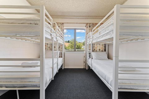 Alpine Mountain View 39 - 3BR L Swimming Pool L Air-Con L WiFi - Flights 4