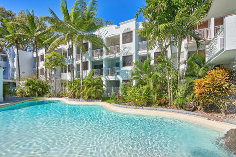 Alassio Apartments With Direct Pool Access Palm Cove - Flights 2
