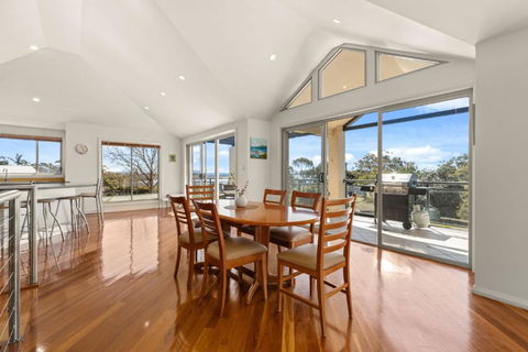 Anatoli By Experience Jervis Bay - Flights 2