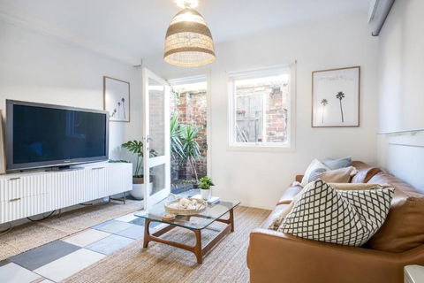 Amazing Apartment, Beautiful Location - FREE WIFI - Flights 1
