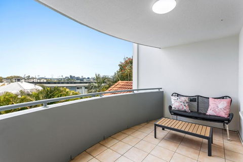 Albion Convenient Hideaway With Parking & Balcony - Flights 4