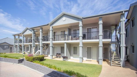 Apartment 14 - The Meridian - Flights 0
