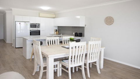 Apartment 14 - The Meridian - Flights 4