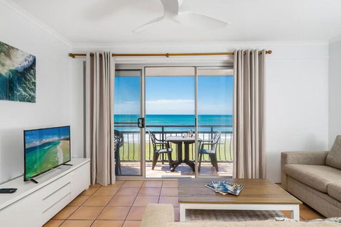 Apartment 8T - Flights 0