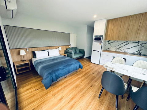 Apollo Dream Suites - Flights 1