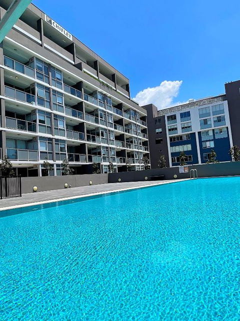 AQUA 306 POOLSIDE Luxury Apartment , Honeysuckle, NEWCASTLE FREE Parking - Flights 0