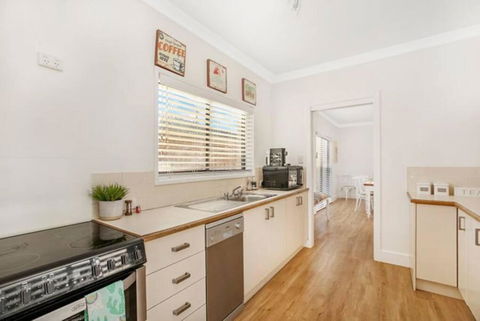 Arborea Country Holiday House Catering For 14 To 16 Guests In The Heart Of Bowral - Flights 4