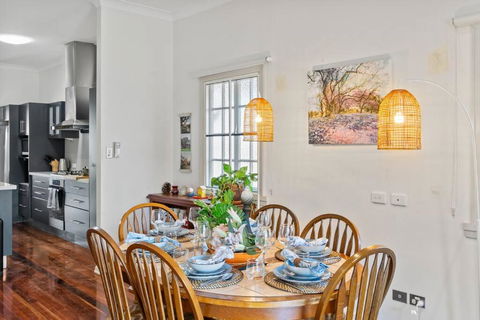Artistic Queenslander With Park Views - Near City! - Flights 0