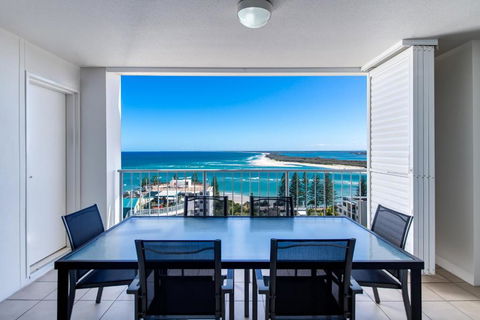 Aspect Caloundra - Flights 4