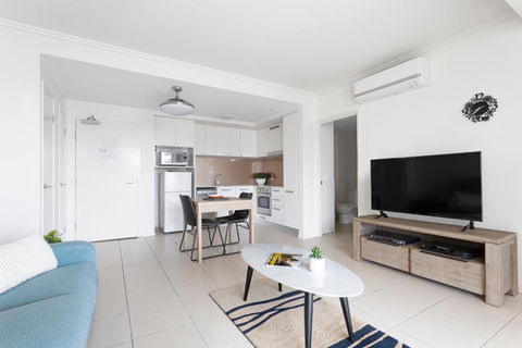 Aspect Caloundra - Flights 2