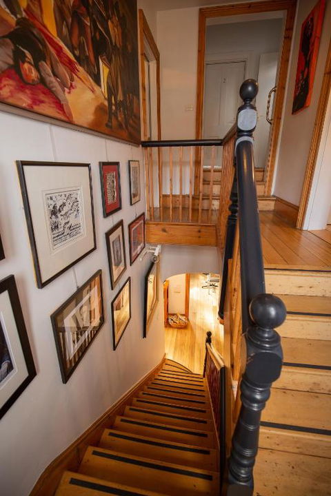 Assemblage Boutique Art B & B - Flights 2