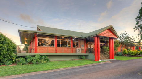 Atherton Apartments - Flights 4