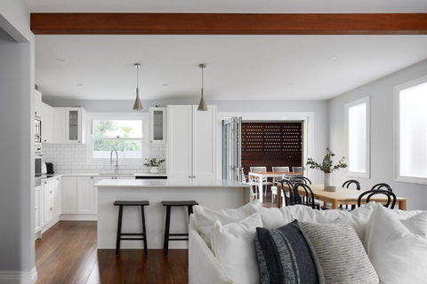 Austin Cottage - Flights 2