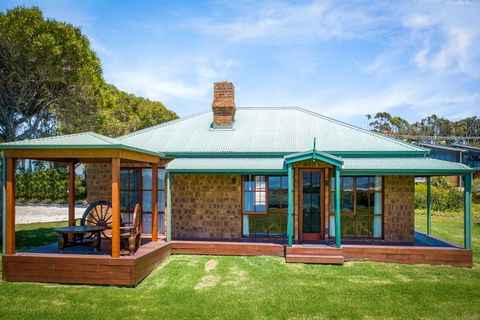 Apollo Bay Cottages- Marriners - Flights 1