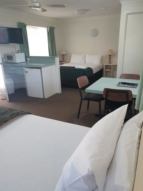 Southport Motel & Apartments - Flights 20