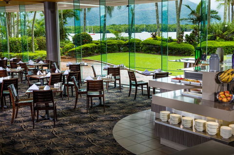 Hilton Cairns - Flights 25